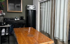Flat Studio04 em condomínio residencial com ótima localização